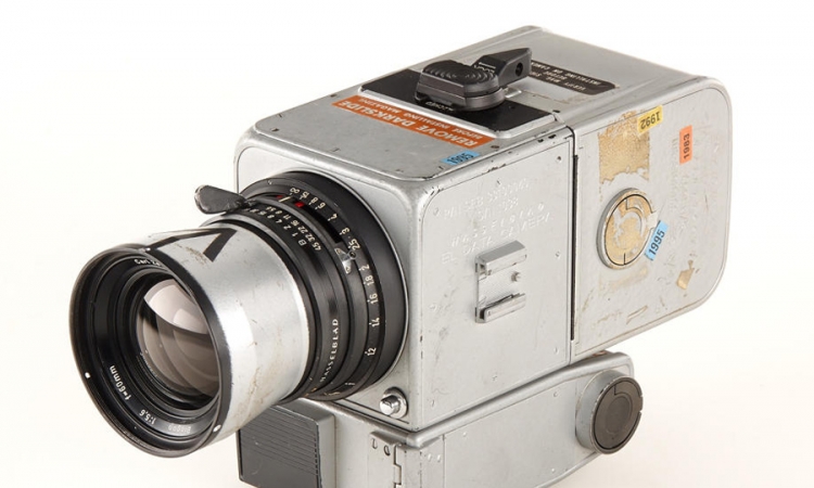 Jedini fotoaparat koji se vratio s Mjeseca prodat za 660 hiljada evra