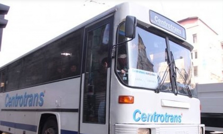 Putnica ispala iz Centrotransovog autobusa i zadobila teže povrede