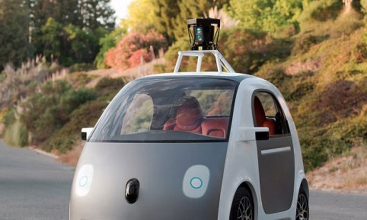 Google predstavio automobil bez volana, gasa i kočnice