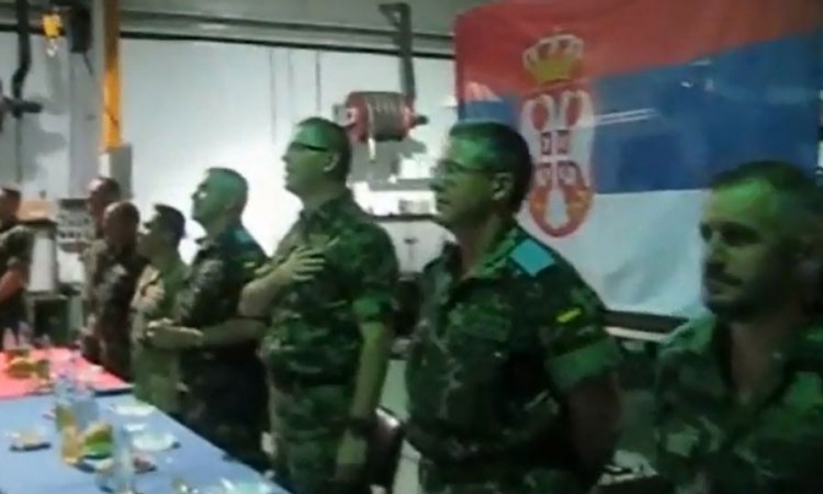 Srpski vojnici pjevaju "Pukni zoro" u Libanu