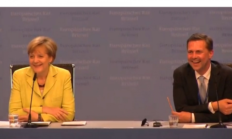 Novinar otpjevao Angeli Merkel rođendansku pjesmu