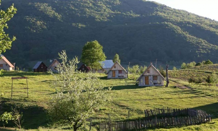 Etno-selo "Montenegro" poklonilo plac Novaku Đokoviću