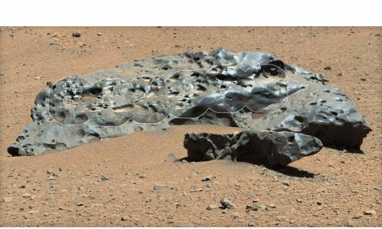 Kjuriositi našao misteriozni meteorit na Marsu