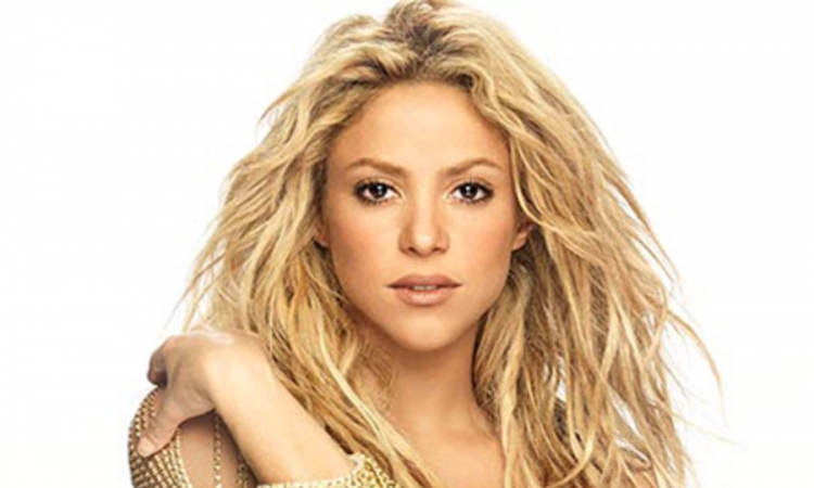 Shakira na Facebooku ima 100 miliona fanova
