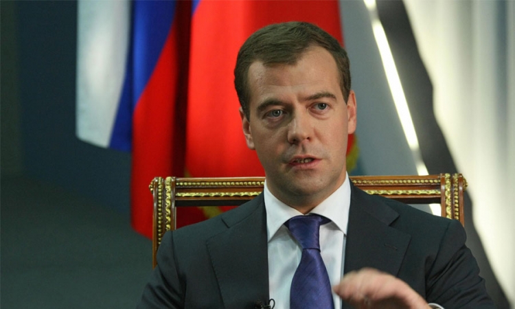 Medvedev: Moskva će zaštiti svoje ekonomske interese