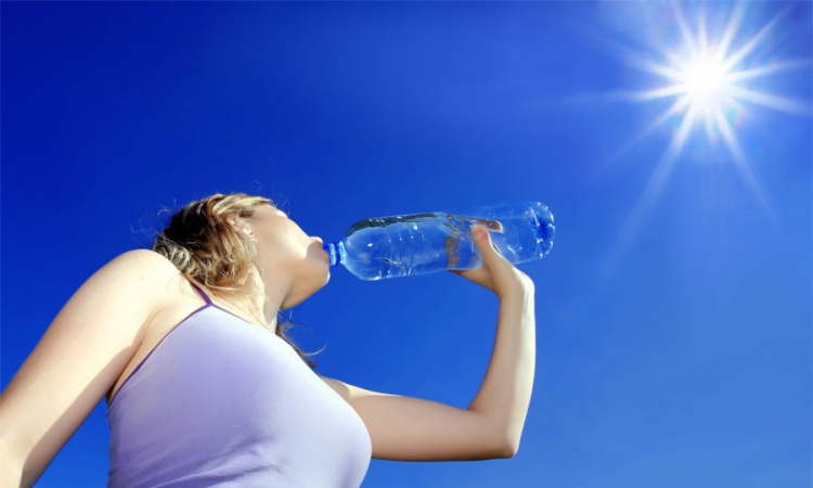 Voda potiskuje apetit i razgrađuje masnoće