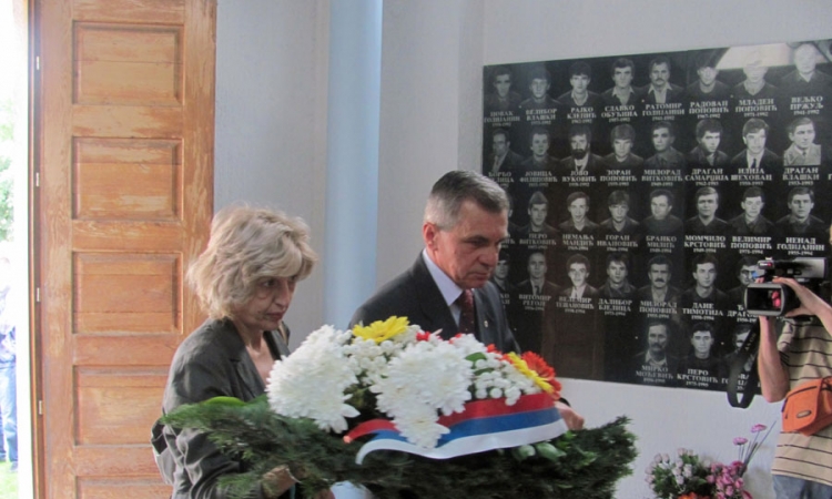 Služen parastos za ubijene srpske civile i borce