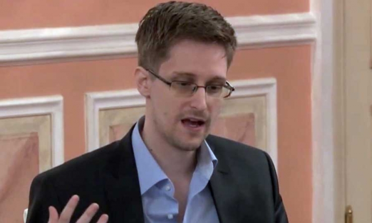 Snouden podnio zahtjev za politički azil u Rusiji