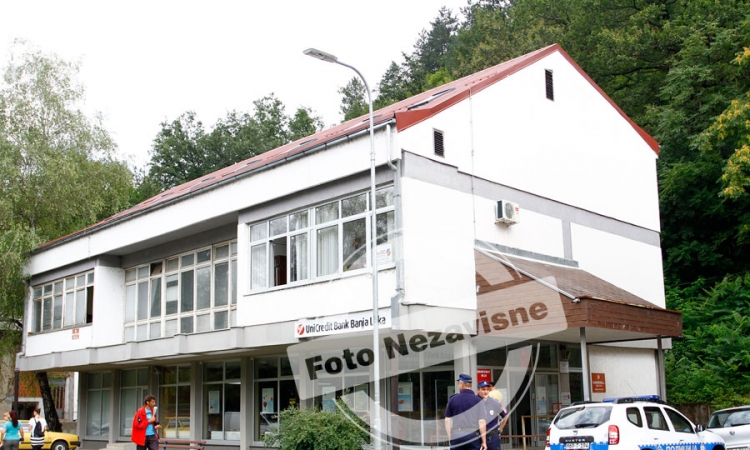 Maskirani razbojnici opljačkali banku u Kotor Varošu