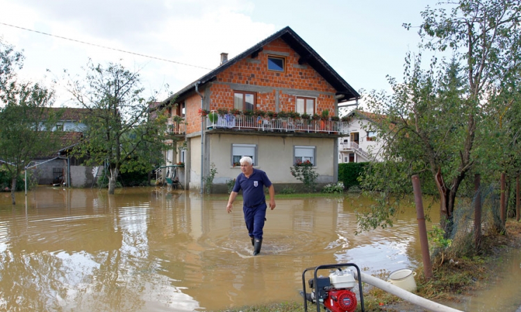 Poplavljeno stotinu objekata u Dragočaju