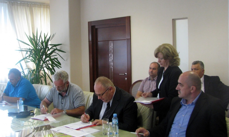 Potpisani ugovori za izgradnju i sanaciju pet ambulanti