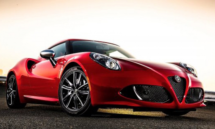 Alfa Romeo izlazi "na crtu" Porscheu 911