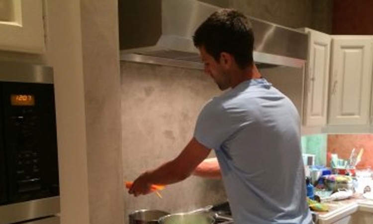 Novak Đoković sa turnira u kuhinju