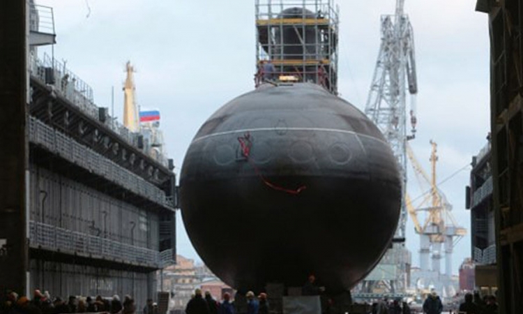 Nedostižna podmornica "Crna rupa" predata Crnomorskoj floti