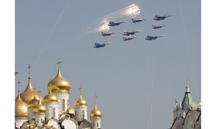 Ruski patrijarh Kiril dobio na poklon lovac Suhoj SU-35