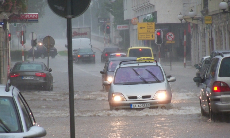 Nevrijeme u Trebinju, ulice poplavljene