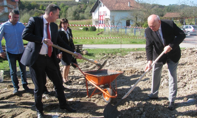 Položen kamen temeljac za izgradnju ambulante u Borkovićima