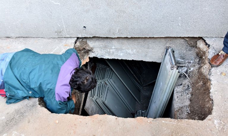 Radnici "Feroelektra" pokušavaju zaustaviti krađu materijala, lopovi još u tunelu