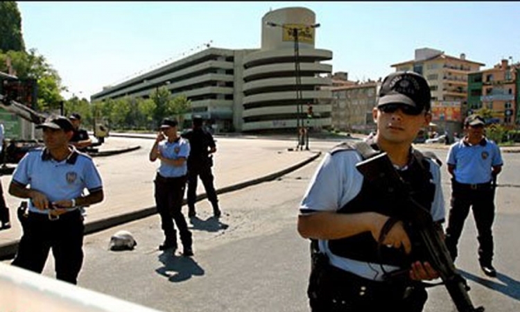 Turska hapsi policajce umiješane u prisluškivanje zvaničnika