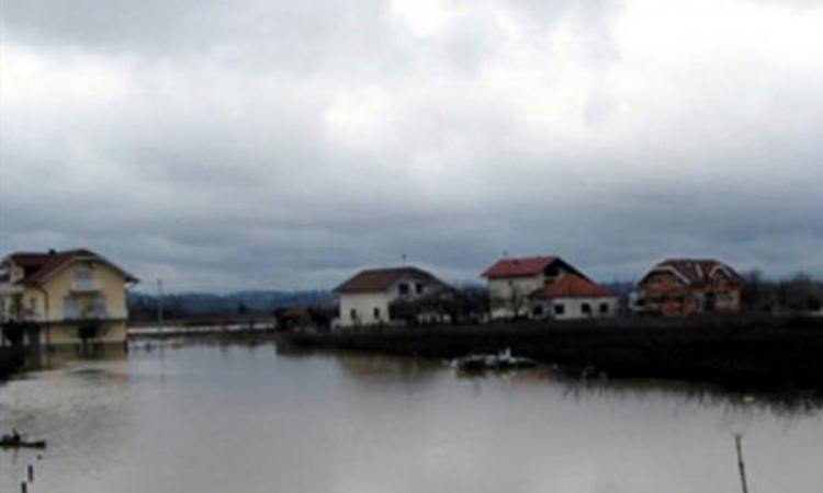 U Kozarskoj Dubici zaplavljeno više od 50 domaćinstava