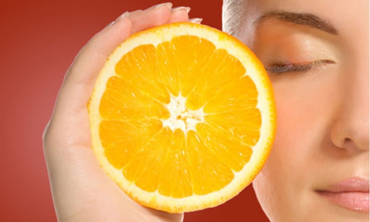 Tokom hladnih dana njegujte lice narandžom