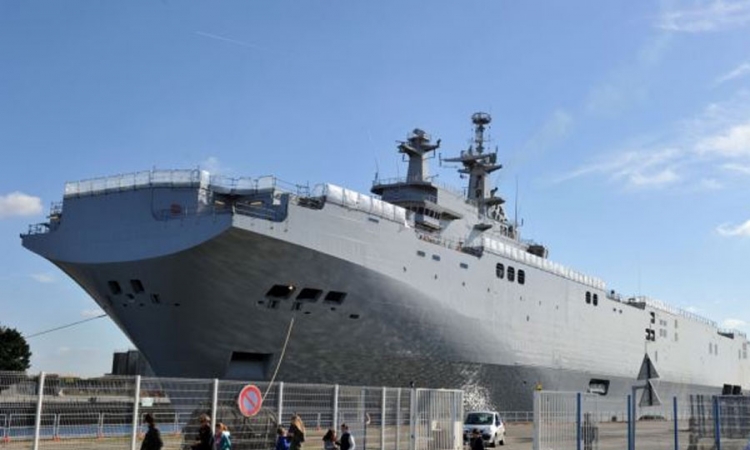 Rogozin: Francuska planira isporučiti Rusiji nosač helikoptera Vladivostok