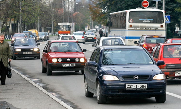 Obustava saobraćaja na putu Klašnice - Derventa