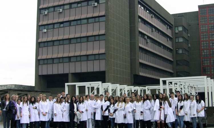 Srednjoškolci posjetili Univerzitetsku bolnicu - Klinički centar Banjaluka