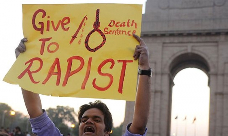 Umrla djevojčica koju su zapalili napasnici u Indiji