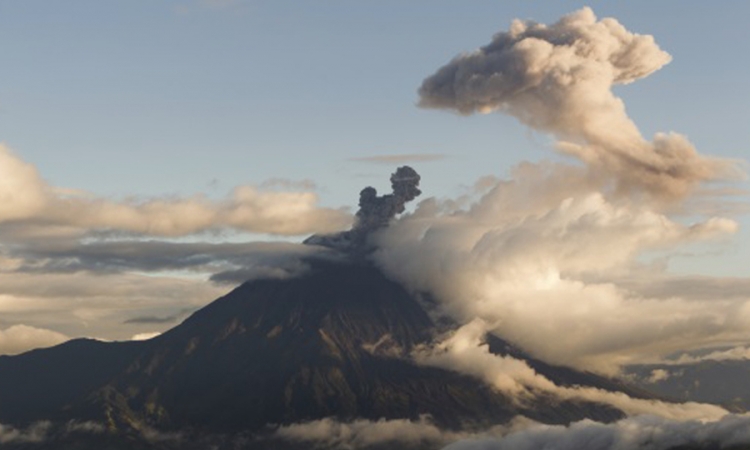 Otkazani letovi zbog erupcije vulkana Aso