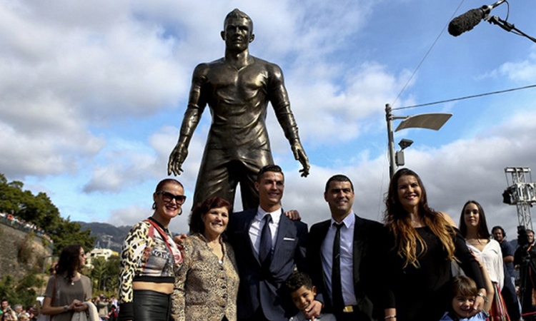 Ronaldo dobio spomenik u rodnom gradu