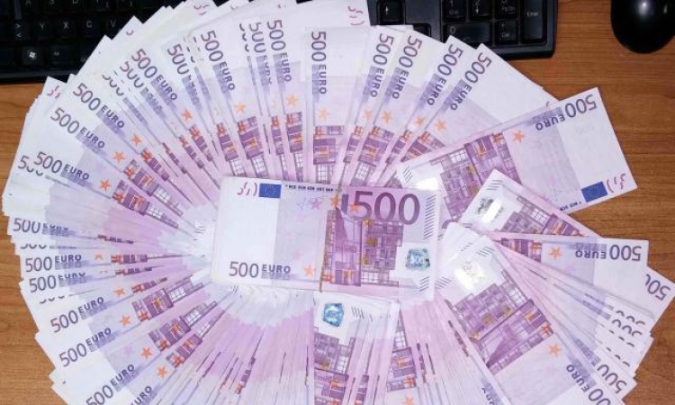 Više falsifikovanih novčanica evra