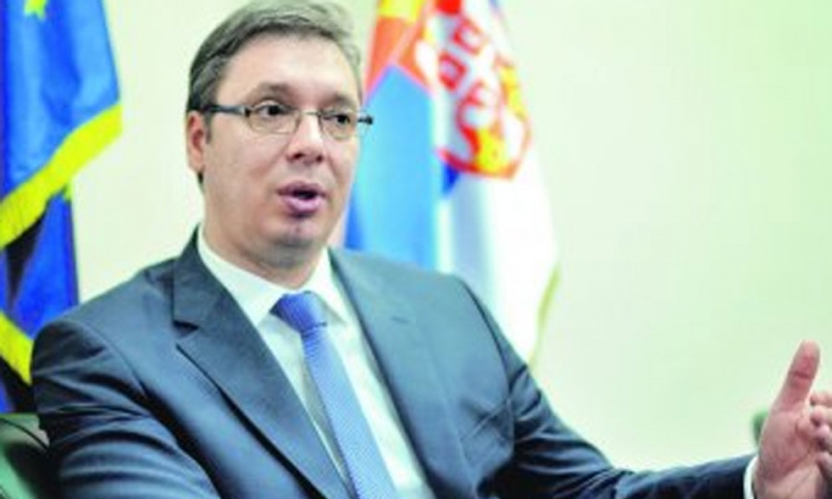Vučić: I pored smanjenja plata, prosečna plata porasla