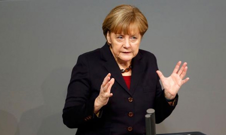 Merkel: Nema osnova za otpisivanje duga Atini