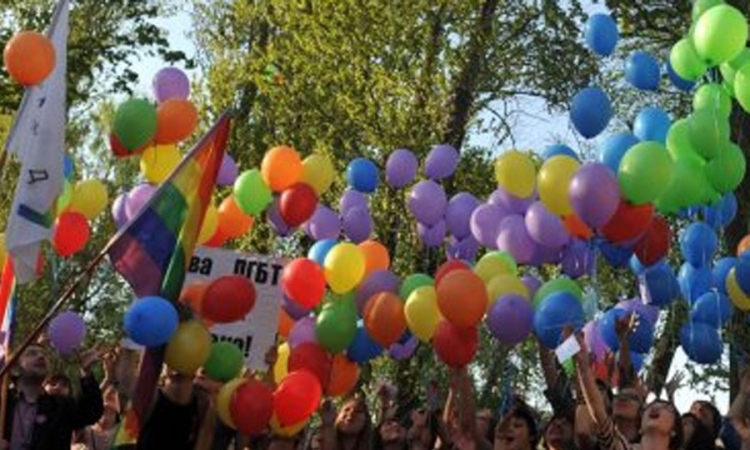 U Rusiji homoseksualac na smrt izboden nožem