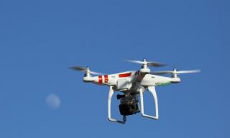 Policija dobila dojave o novim dronovima nad Parizom