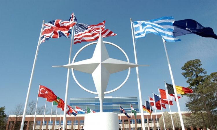 Đukanović: Crna Gora očekuje poziv u NATO