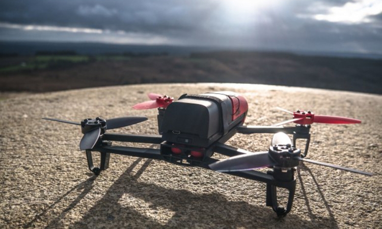 Facebook uspješno lansirao svoj prvi solarni dron