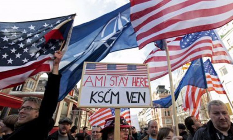 U Pragu protest protivnika i pobornika vojnog konvoja SAD