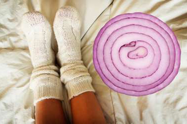 Lukom na stopalu ublažiti simptome prehlade, gripa, groznice?