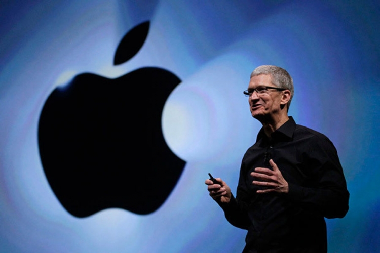 Večera s gazdom "Applea" dostigla 165.000 dolara na aukciji