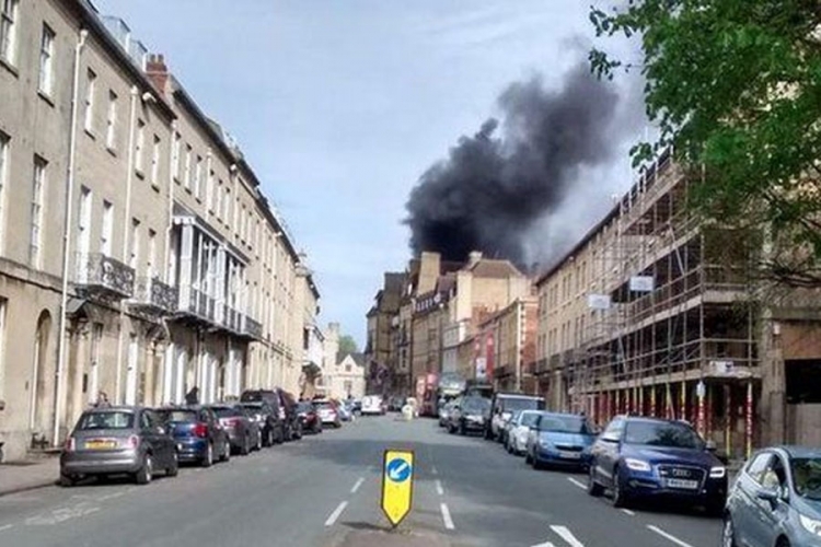 Oksford: Izbila vatra u hotelu 
