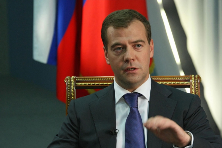 Medvedev: Osjećaju se posljedice sankcija