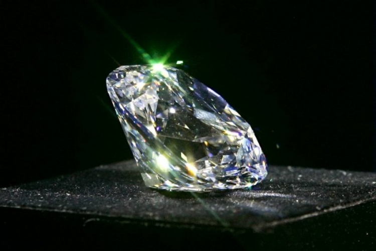 Savršen dijamant prodat za 20 miliona dolara