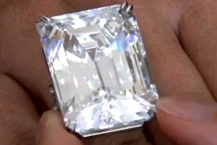 Isplatio 22 miliona dolara za savršen dijamant