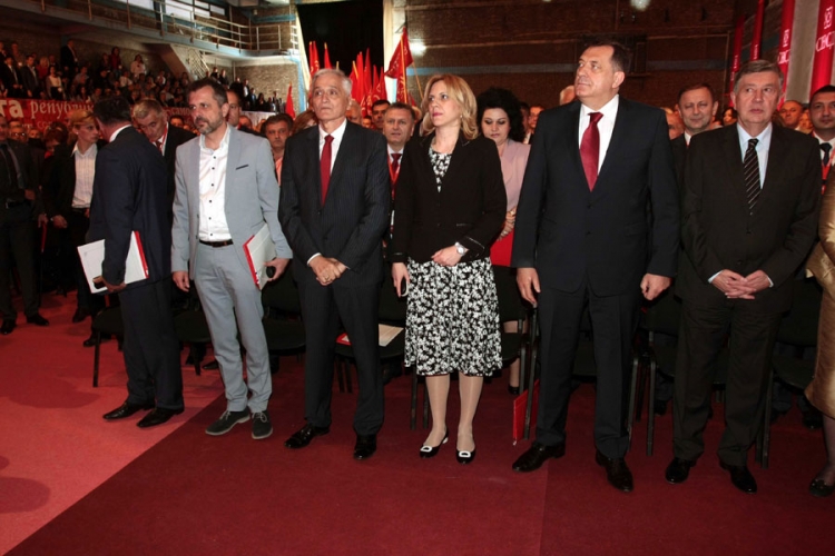 Usvojena Deklaracija o statusu RS, Dodik ponovo predsjednik stranke