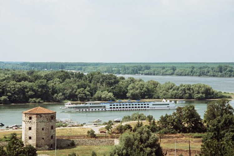 Sudar brodova na Dunavu kod Bačke Palanke
