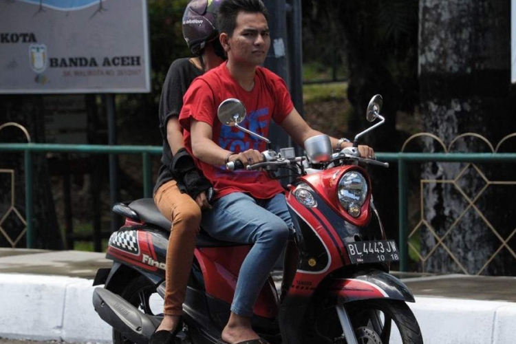 Nevjenčanim parovima zabranjena vožnja motociklom
