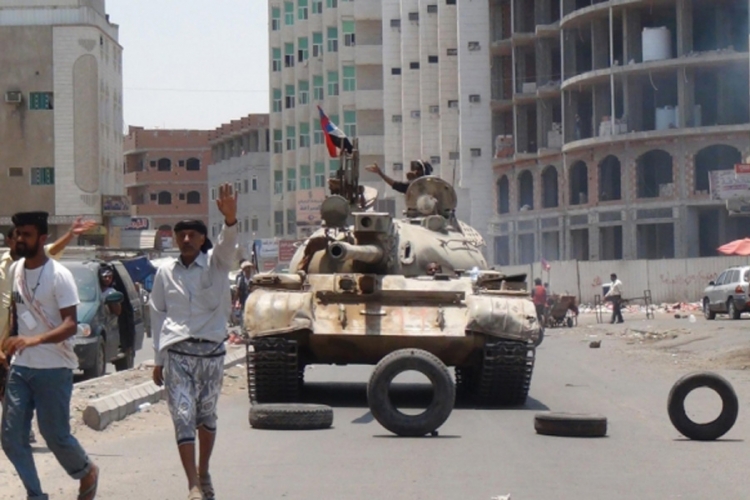 Najmanje 80 mrtvih u jemenskoj luci Aden