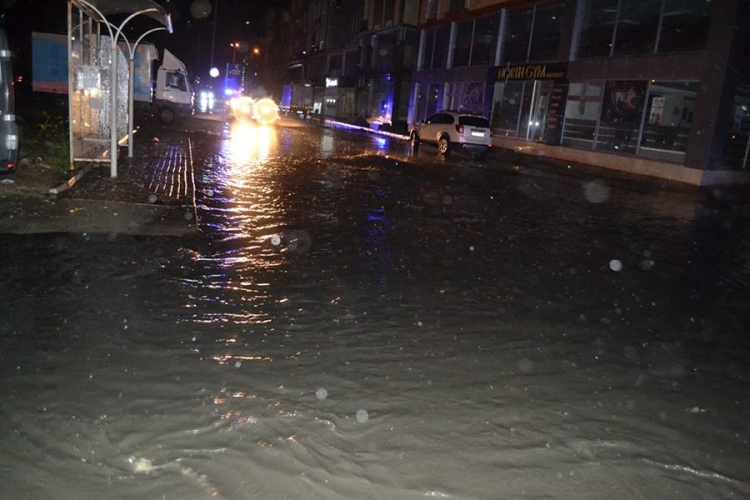 Oluja poharala Tursku: Preusmjereni letovi, više povrijeđenih